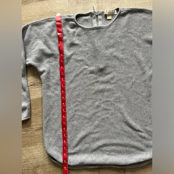 Michael Michael Kors Soft Timeless Capsule Wardrobe Gray Knit Sweater – Size M - Picture 4 of 5